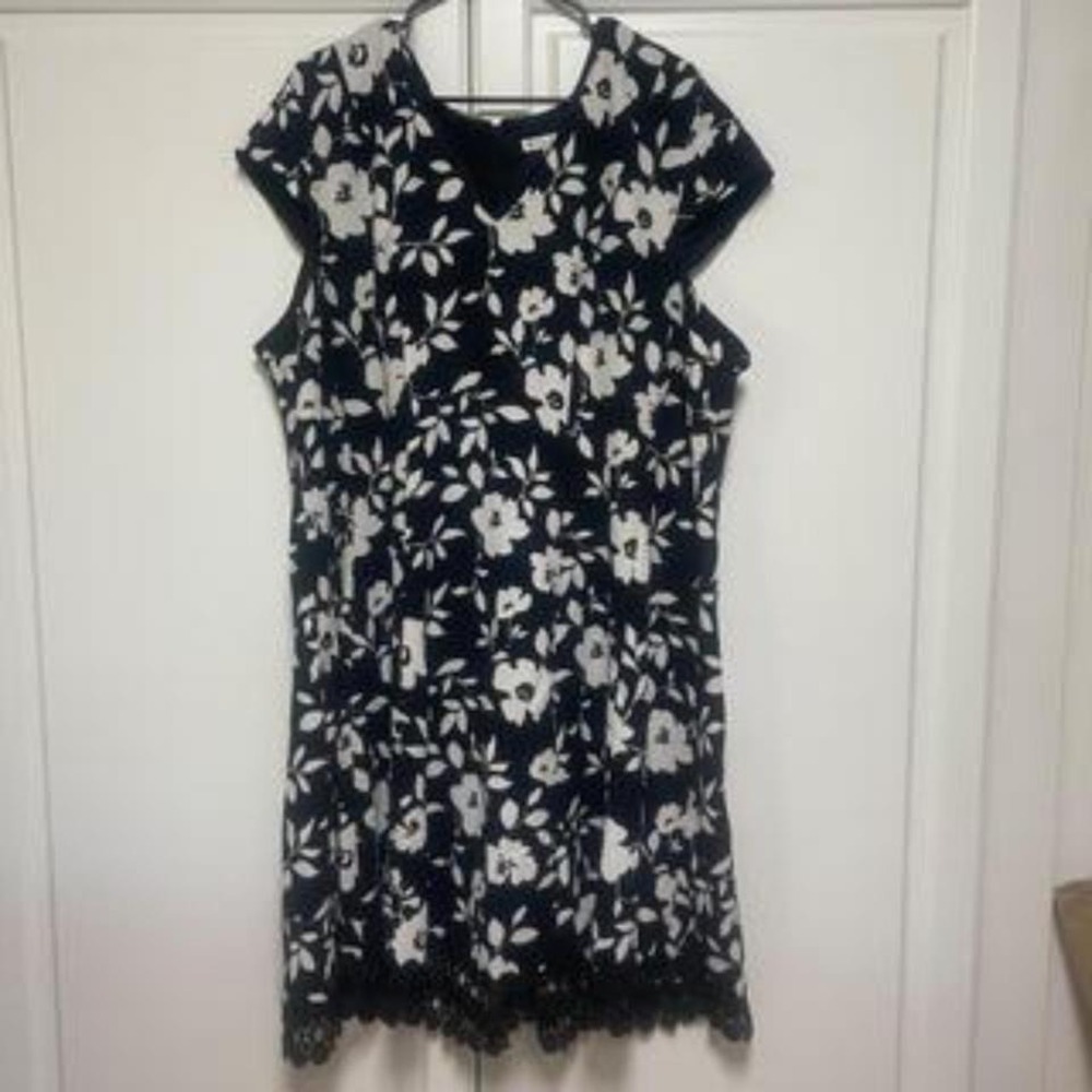Sandra Darren Black and White Floral Dress Sz 22W